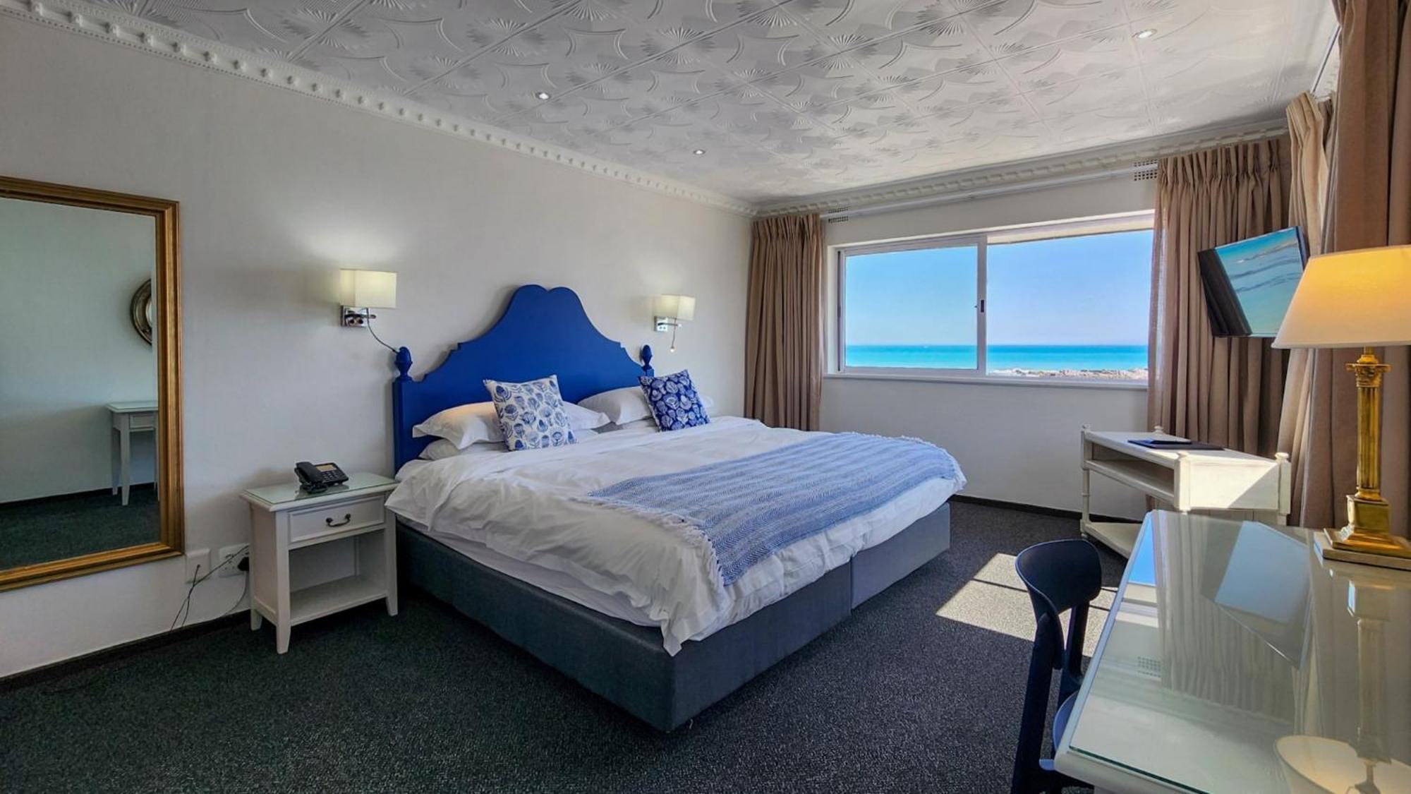 The Blue Peter Hotel Bloubergstrand Exterior photo